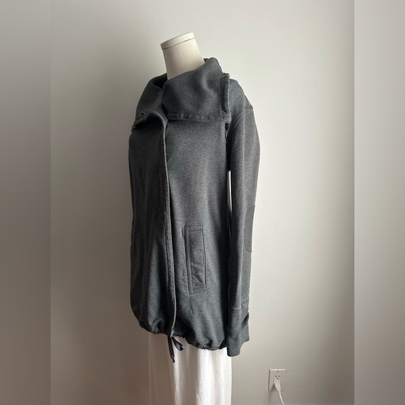 Lululemon Gratitude Wrap Grey Size 8 - Picture 8 of 14